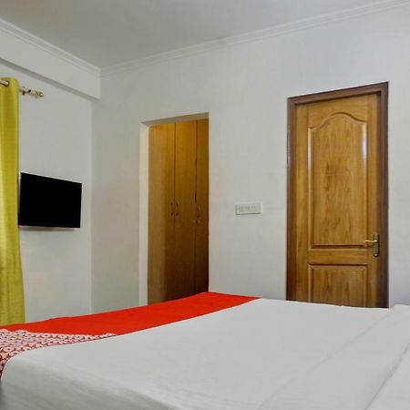 Oyo Flagship 592 Hauz Khas Village Yeni Delhi Dış mekan fotoğraf