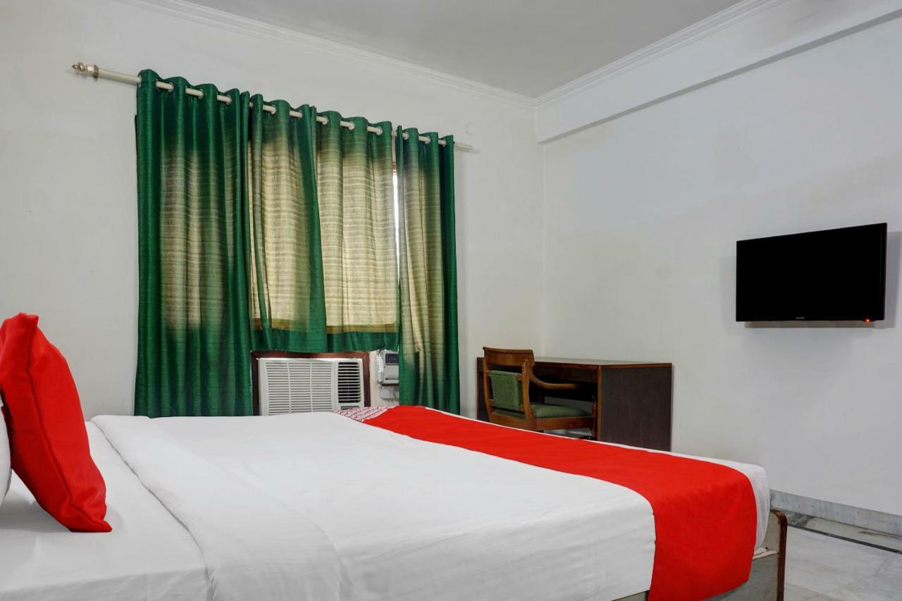Oyo Flagship 592 Hauz Khas Village Yeni Delhi Dış mekan fotoğraf